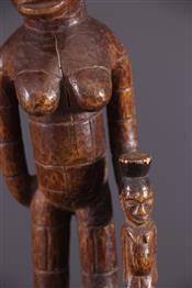 MaternitéMangbetu estatua